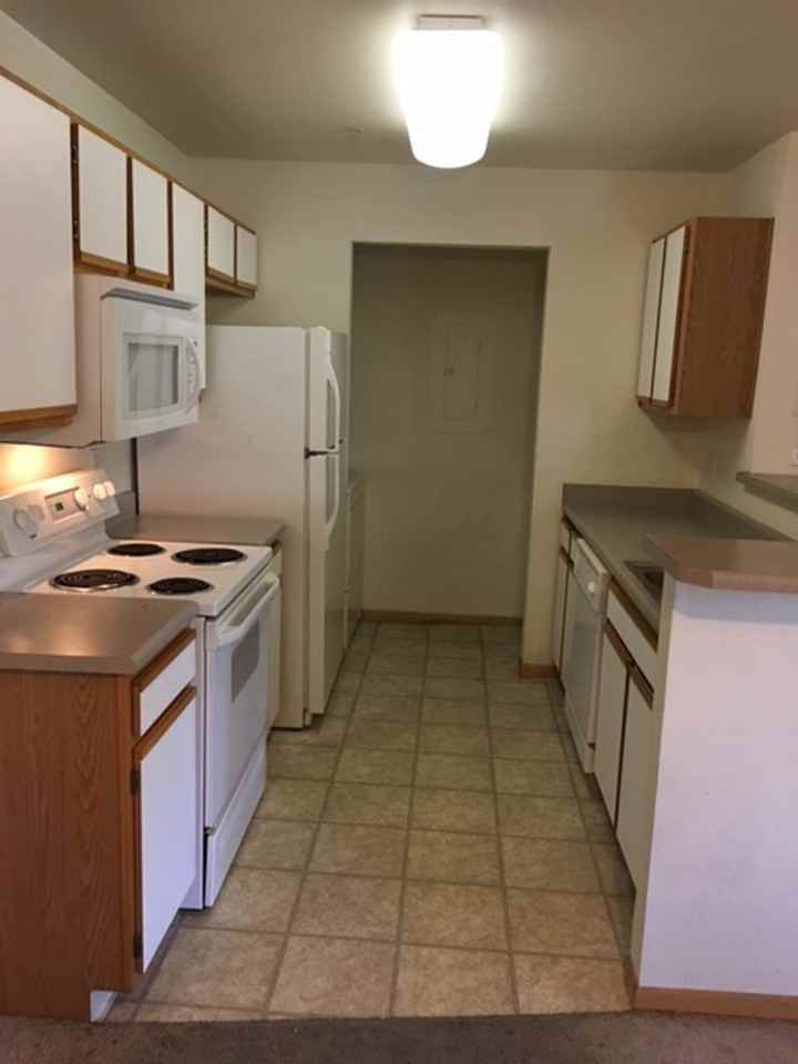 2226 2226 W Eliabeth Street C204 - Photo 3 of 5