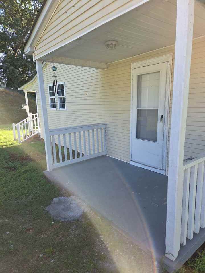 3193 Flat Creek Rd - Photo 2 of 16