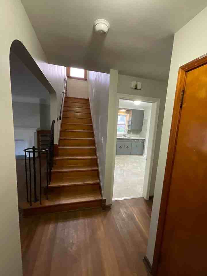 11013 Lincoln Ave - Photo 6 of 29