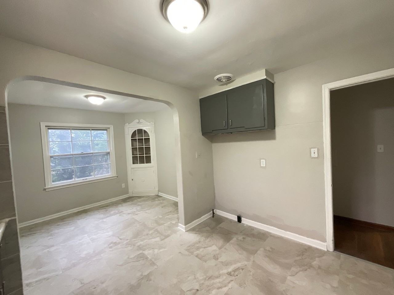 11013 Lincoln Ave - Photo 4 of 20