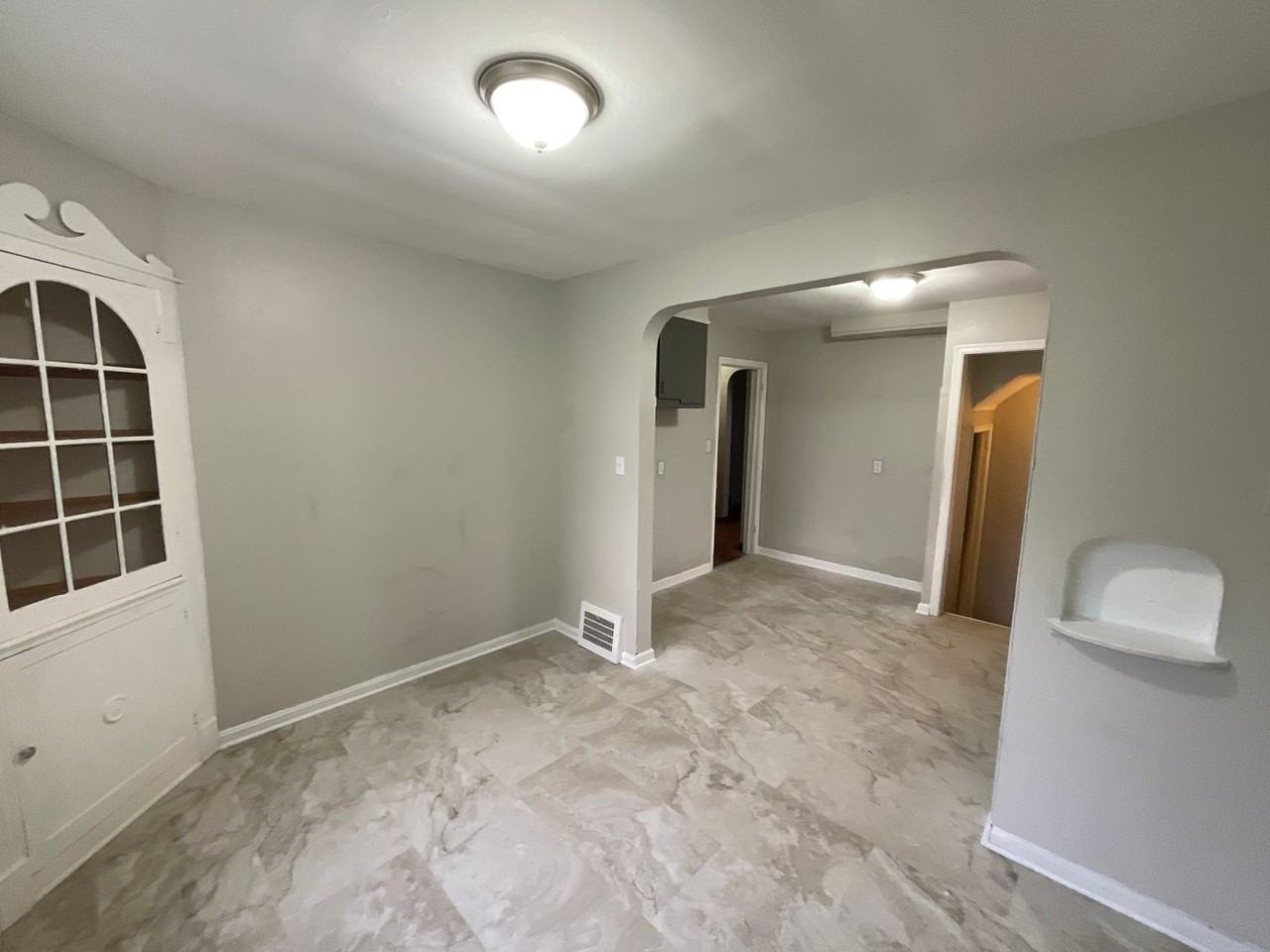 11013 Lincoln Ave - Photo 3 of 20