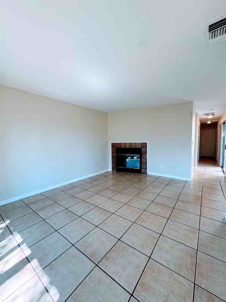 10453 Sierra Crest Dr - Photo 7 of 17