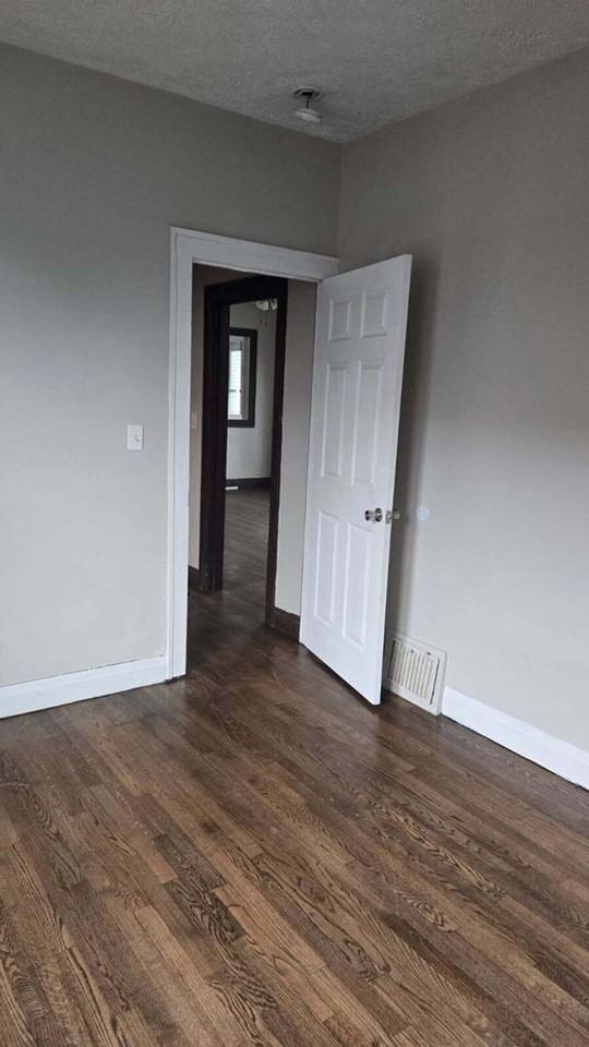 608 Ralston St - Photo 5 of 12