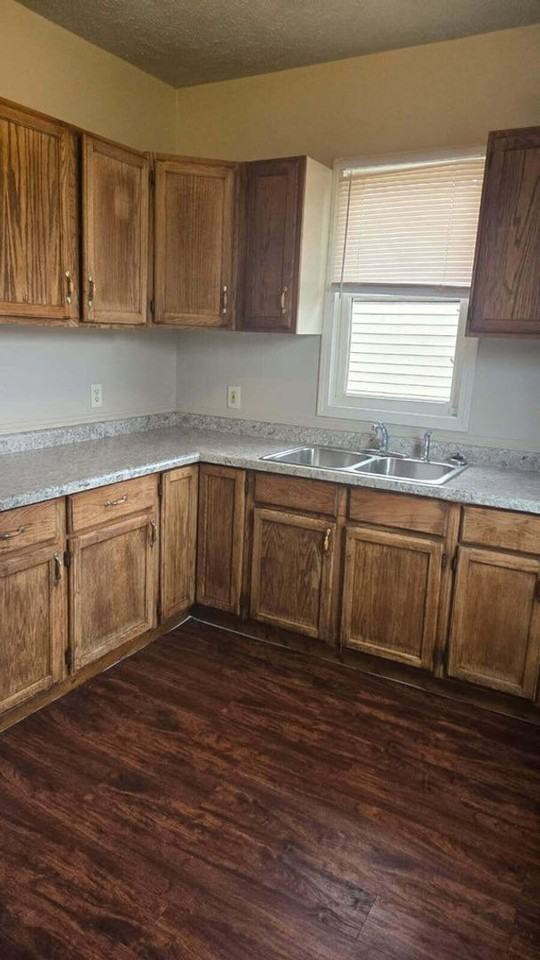 608 Ralston St - Photo 6 of 12