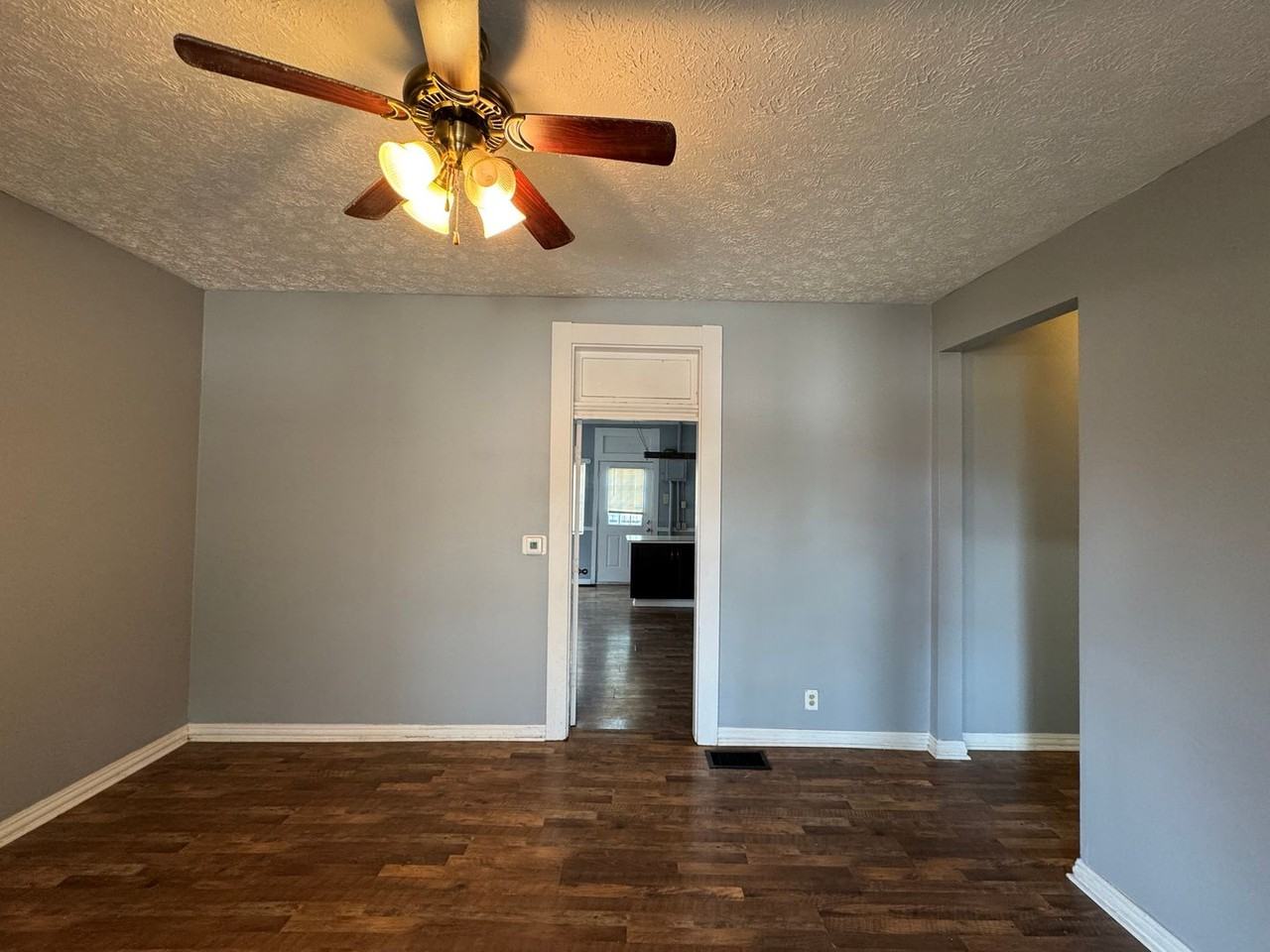 802 Iowa St - Photo 3 of 25