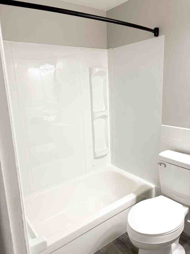 Valley Point Apartments - Photo 6 of 14