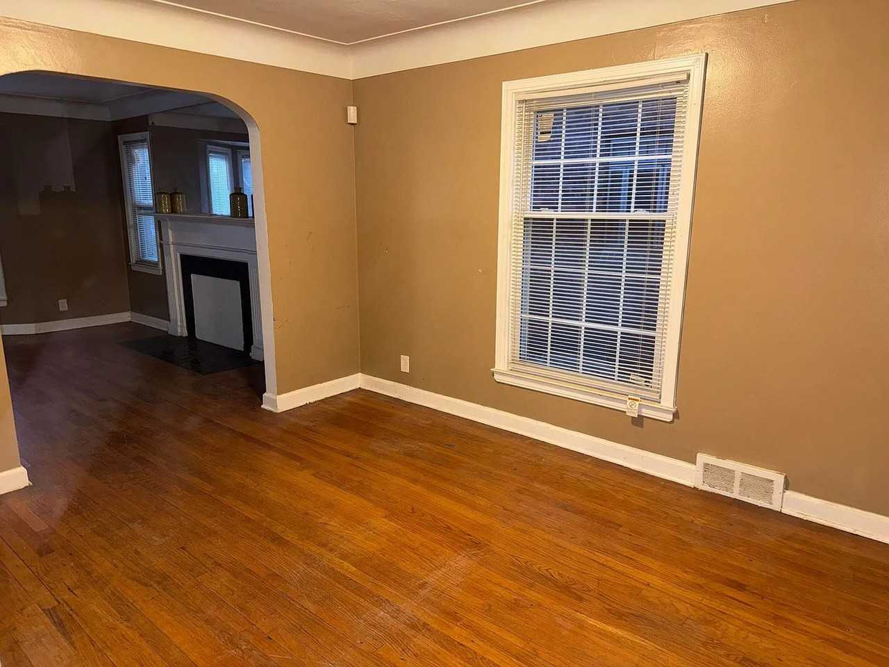 5566 Somerset Ave - Photo 4 of 6