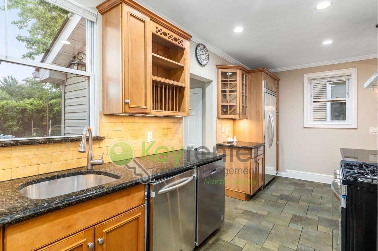 22 Preston St - Photo 4 of 20