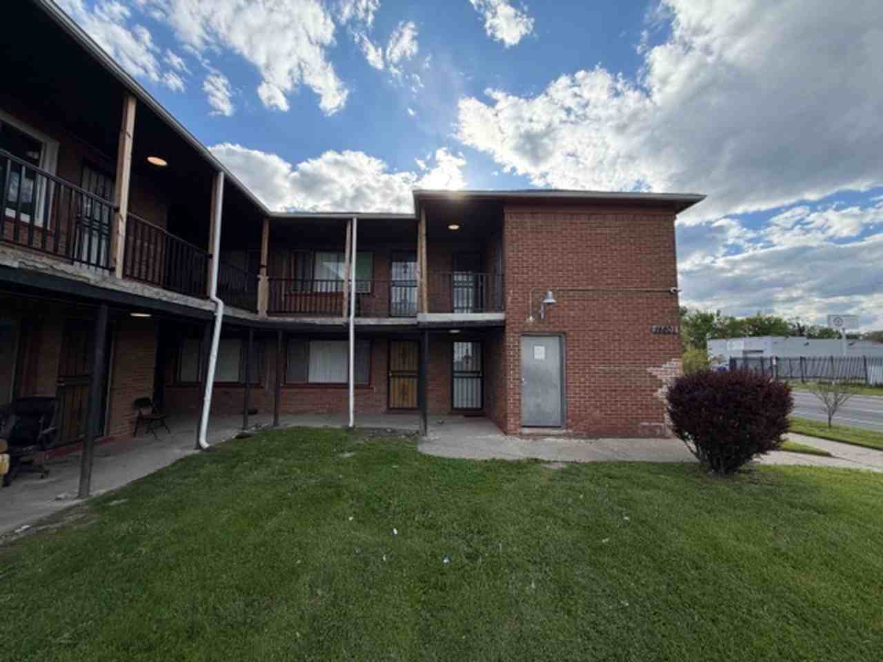 14801 Joy Rd - Photo 3 of 3