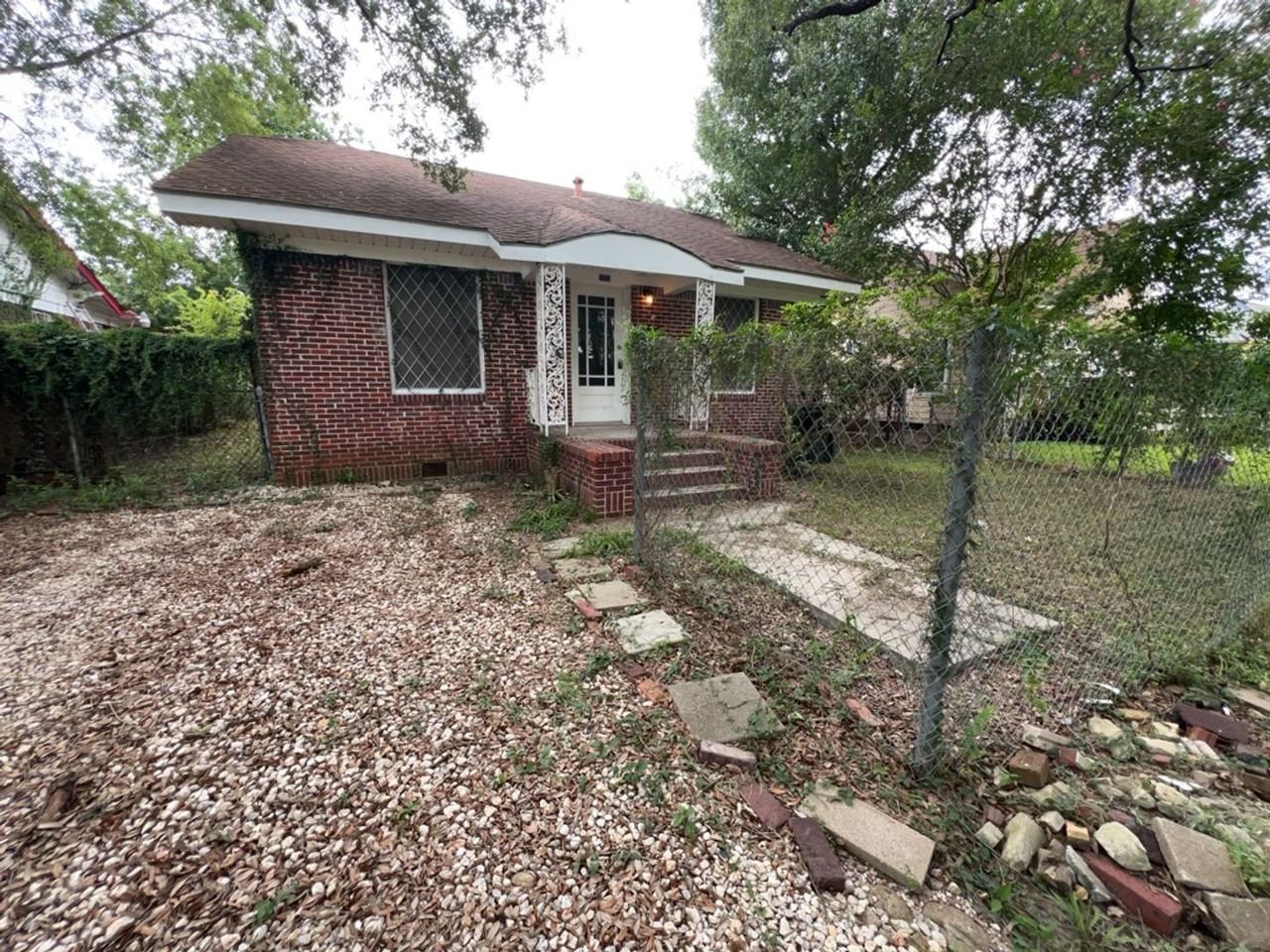 108 Bedford St - Photo 2 of 11