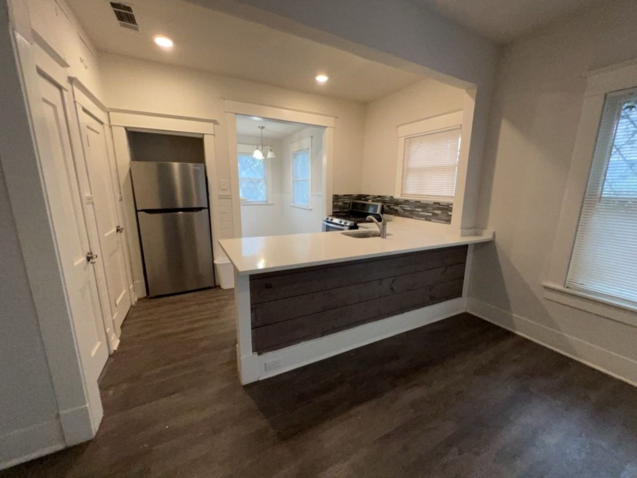 108 Bedford St - Photo 5 of 11