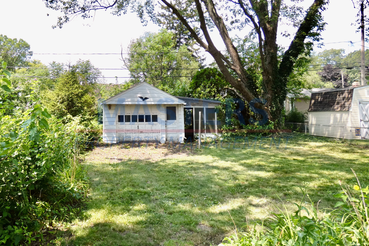 5133 Adella St - Photo 2 of 16
