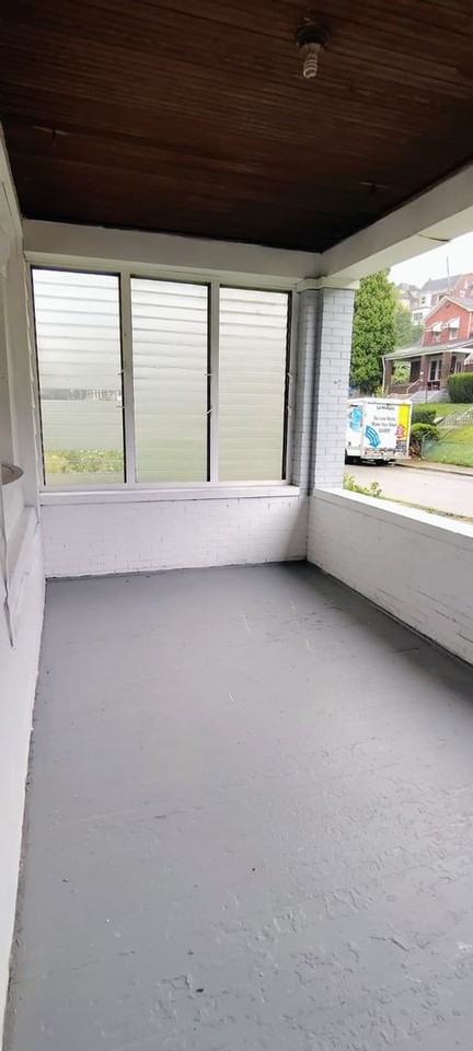305 Moore Ave - Photo 2 of 21