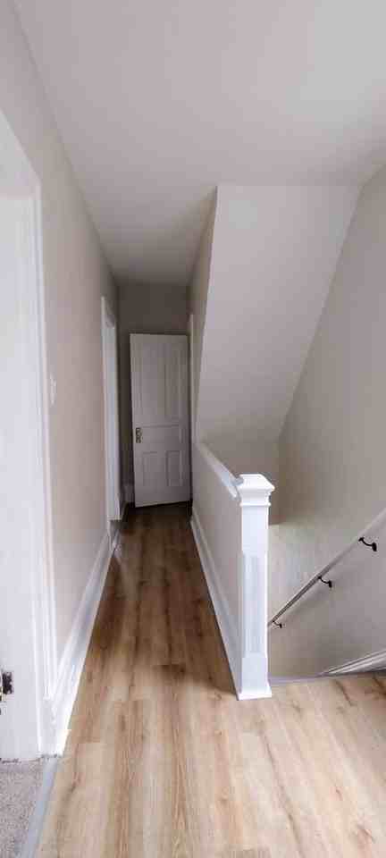 305 Moore Ave - Photo 7 of 21