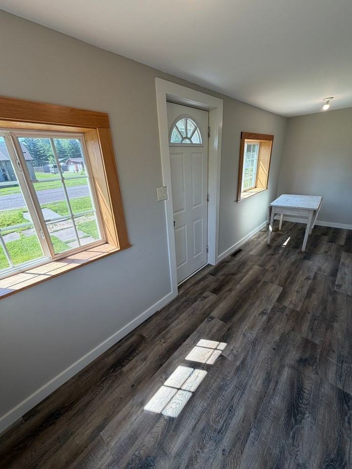 5428 Cumming Ave - Photo 3 of 20