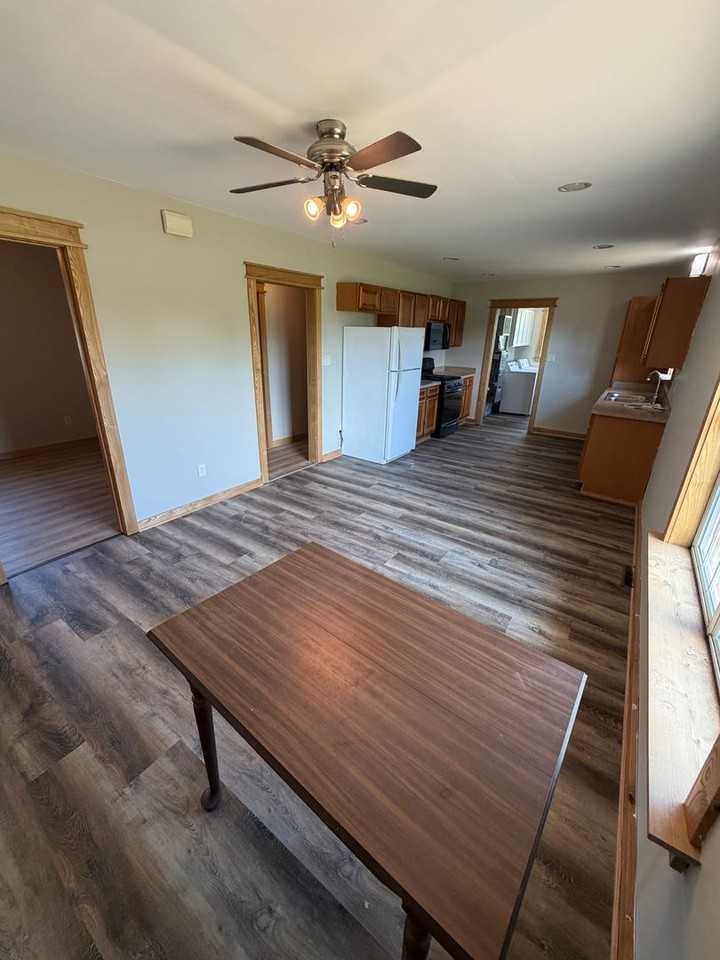5428 Cumming Ave - Photo 7 of 20