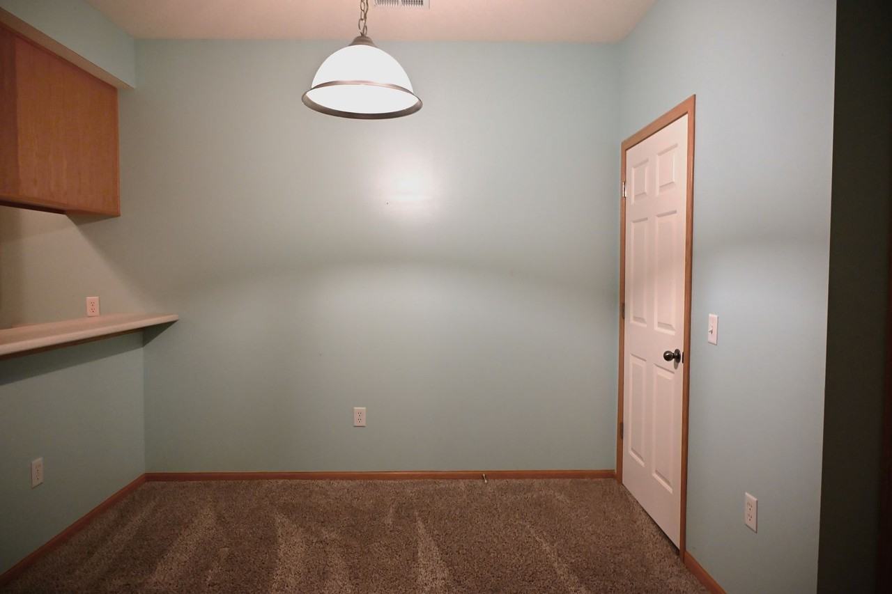 1110 Ne 6th Ln - Photo 6 of 15