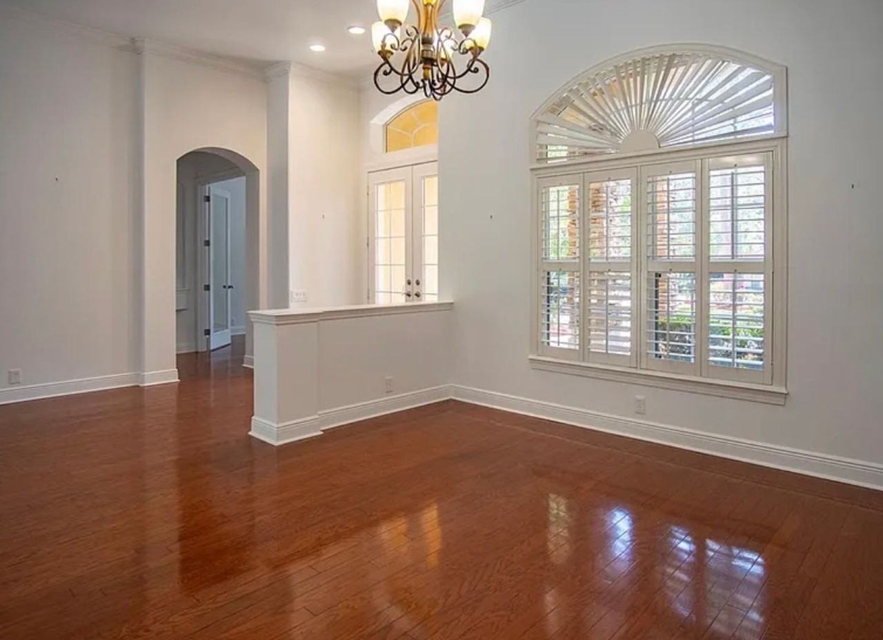 5038 Se 6th Ave - Photo 4 of 12