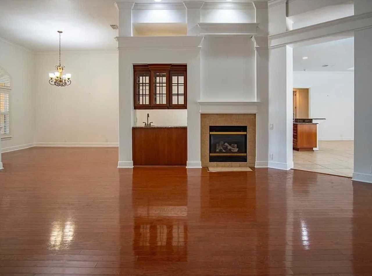 5038 Se 6th Ave - Photo 5 of 12