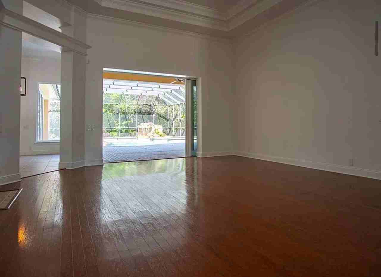 5038 Se 6th Ave - Photo 6 of 12