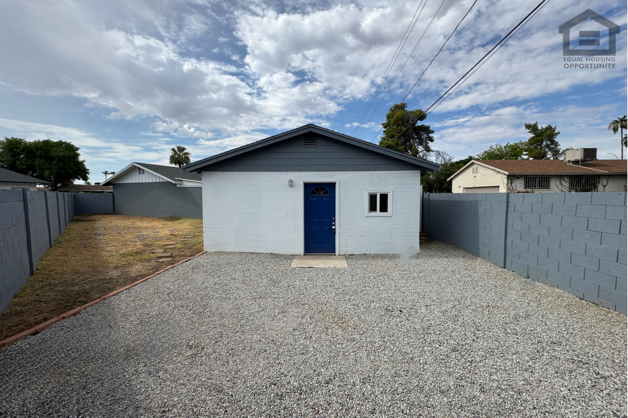 232 W Gail Dr - Photo 2 of 28
