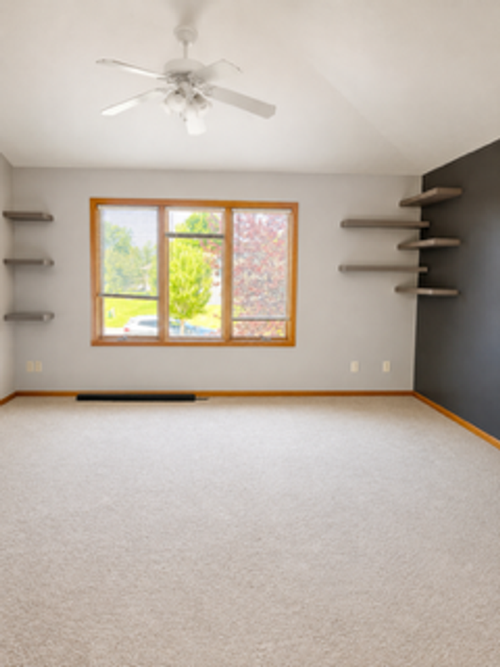 417 Woodhaven Ln - Photo 3 of 8
