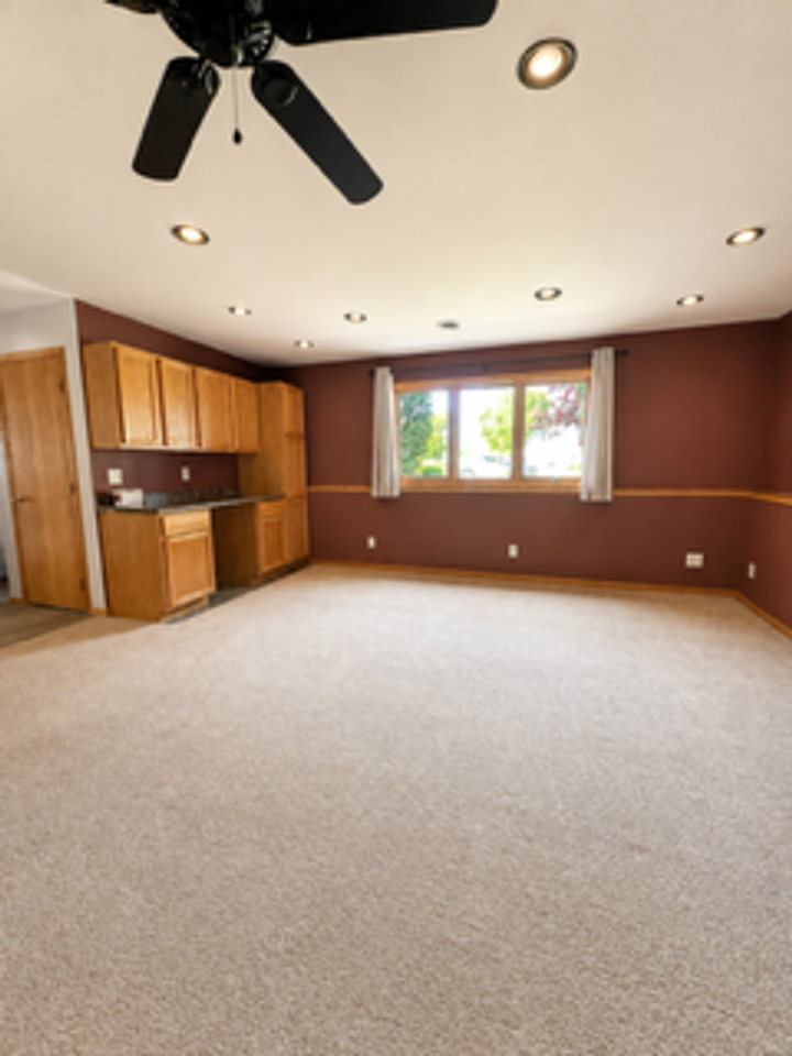 417 Woodhaven Ln - Photo 7 of 8