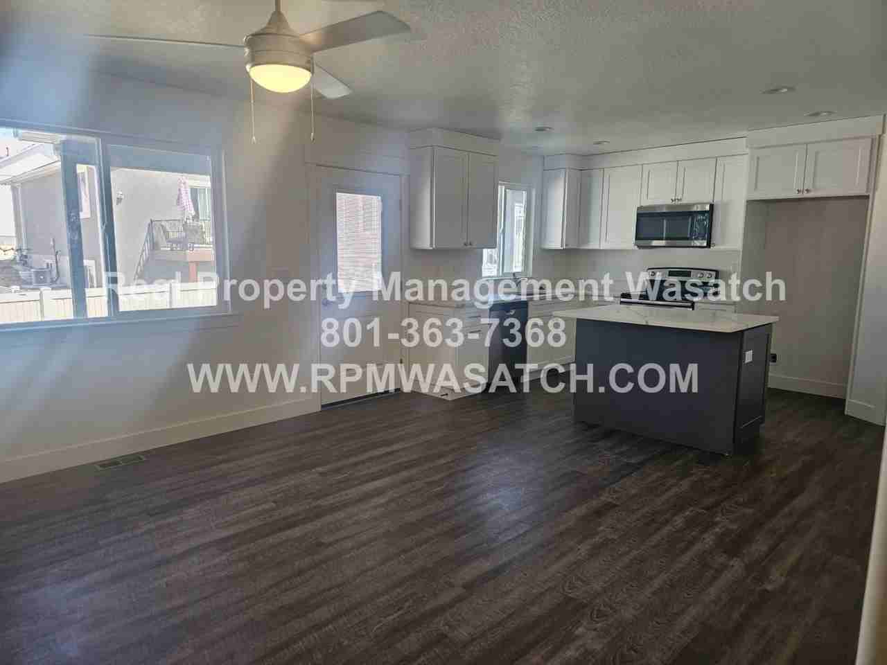 738 N 160 E - Photo 5 of 40