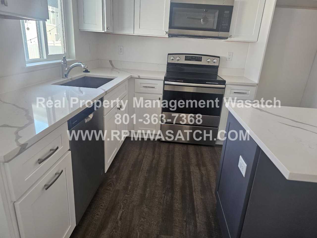 738 N 160 E - Photo 7 of 40