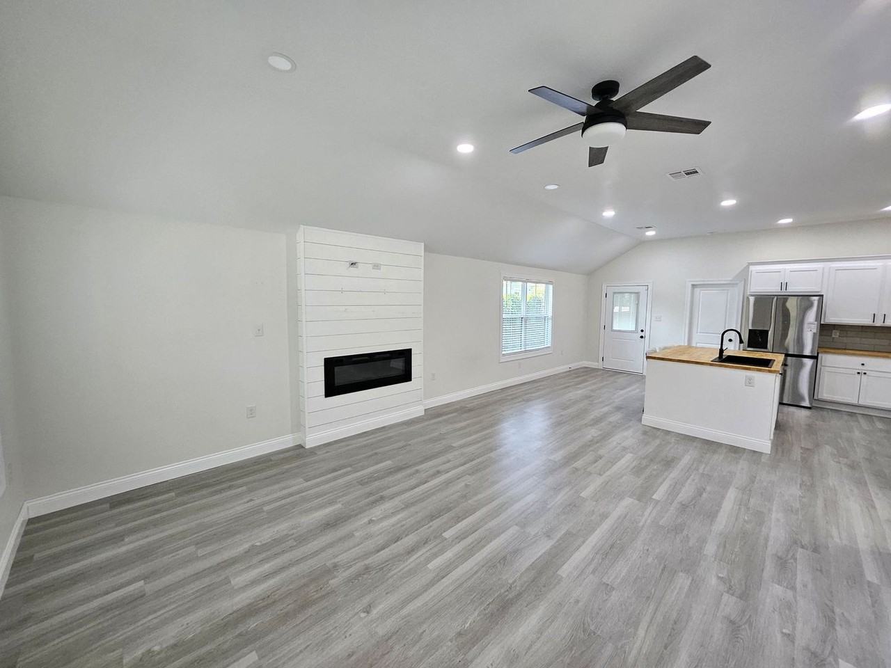 1006 S 9th St - Photo 5 of 29