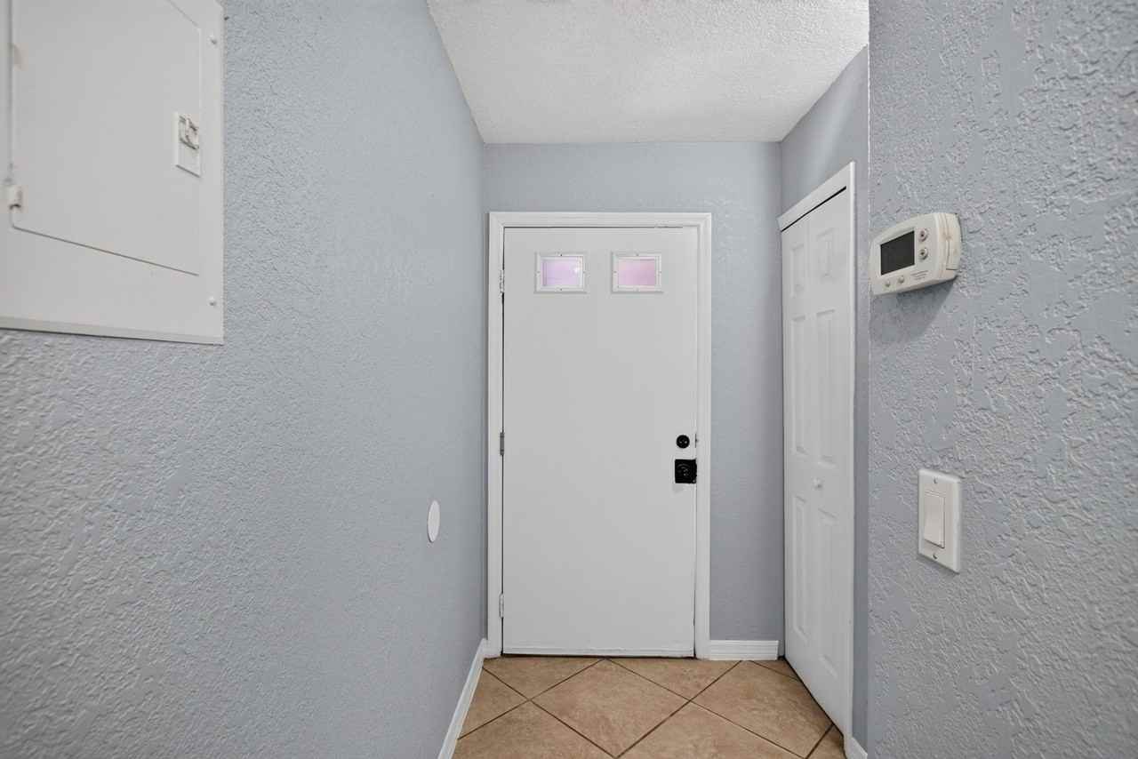 659 Montego Bay Ct - Photo 3 of 43