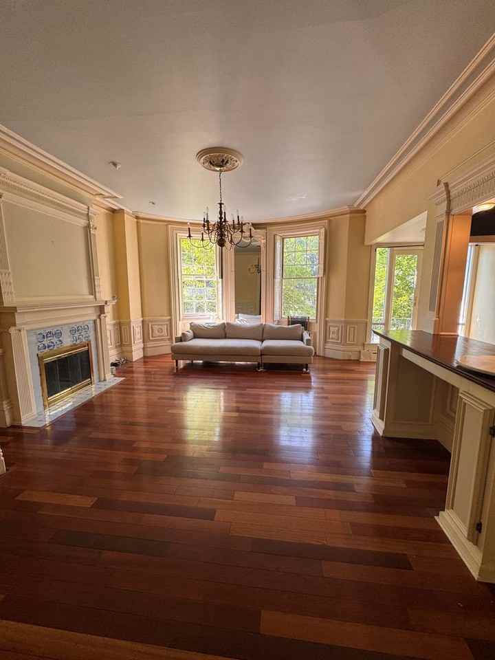 36 Beacon St - Photo 3 of 8