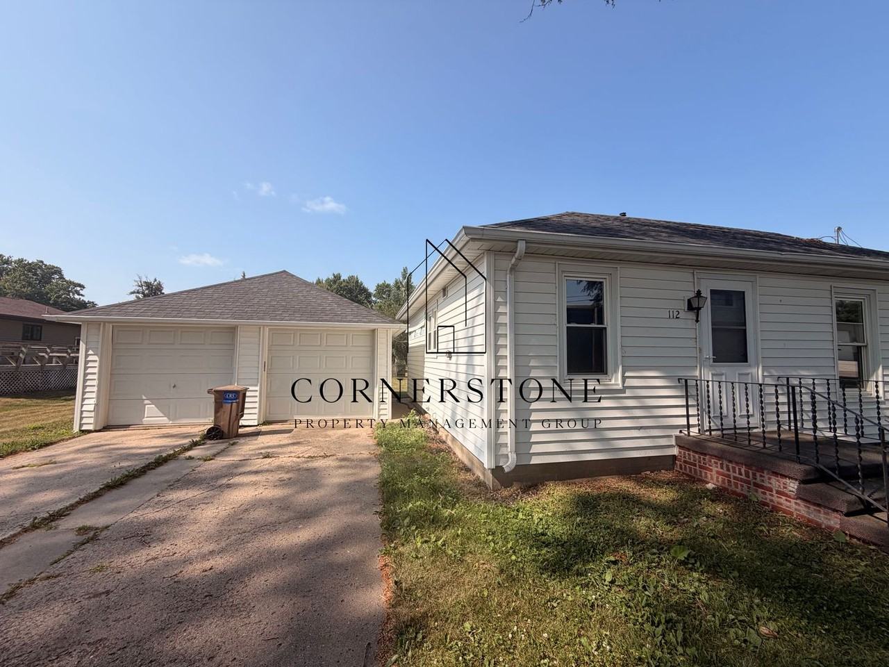 112 E Court St - Photo 2 of 11