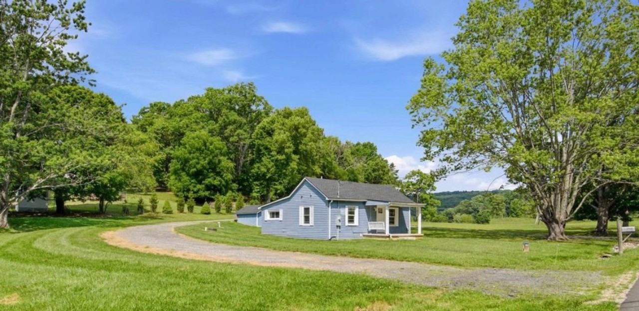 1752 Mount Tabor Rd - Photo 3 of 17