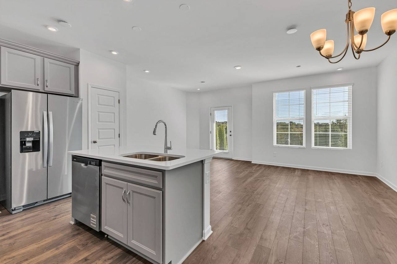 5002 Dayflower Dr - Photo 3 of 26