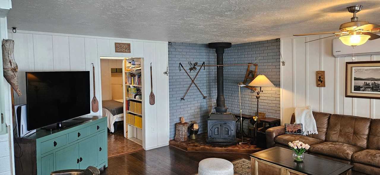 14128 N Meadow Ln - Photo 3 of 12