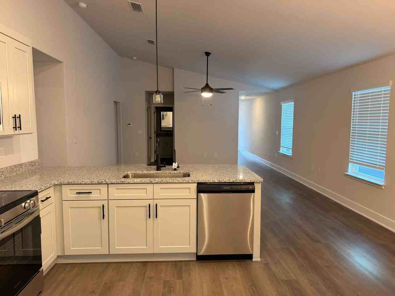 7126 Fox Meadow Dr - Photo 5 of 15