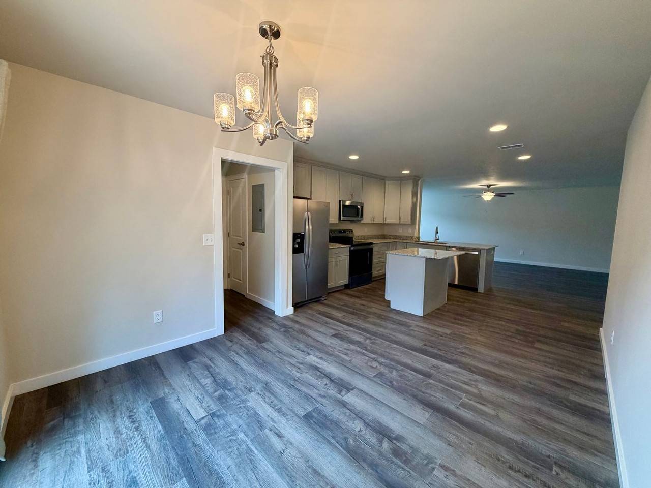 14 Lexington Ct - Photo 4 of 10