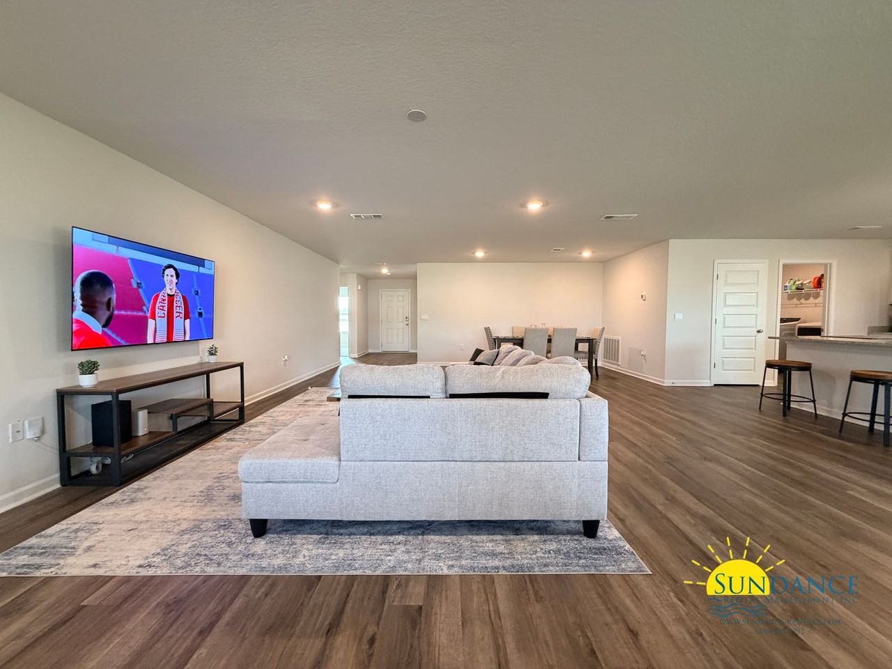 5578 Silverbell Dr - Photo 4 of 30