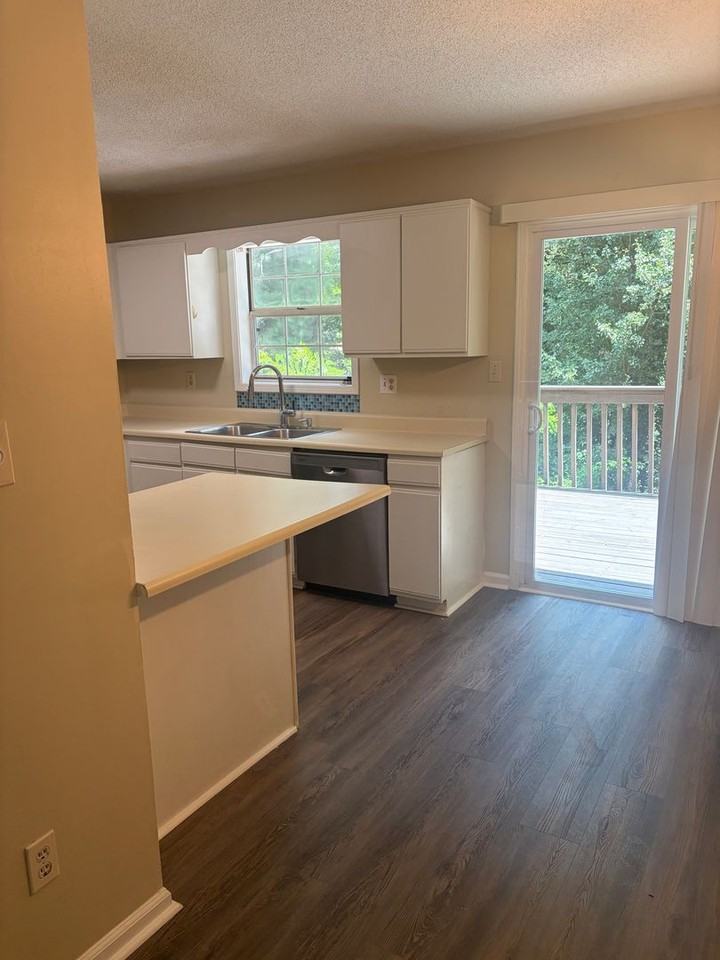 3536 Kennesaw Station Dr Nw - Photo 5 of 30