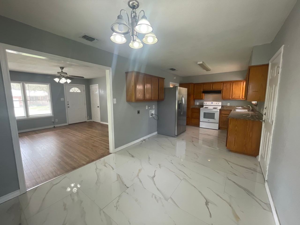 4501 Moravian Dr - Photo 6 of 17