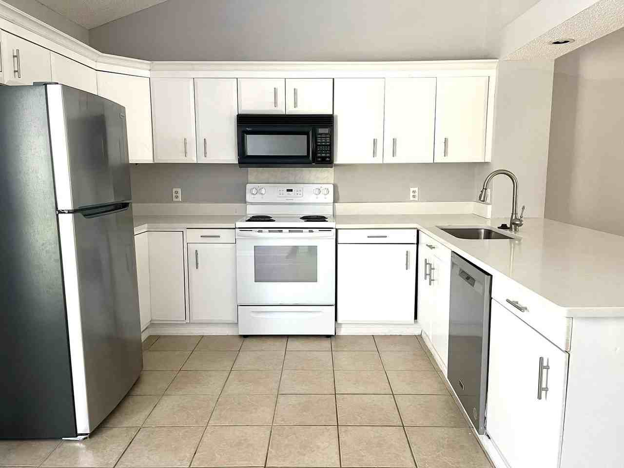 36 Shipwatch Rd - Photo 4 of 16