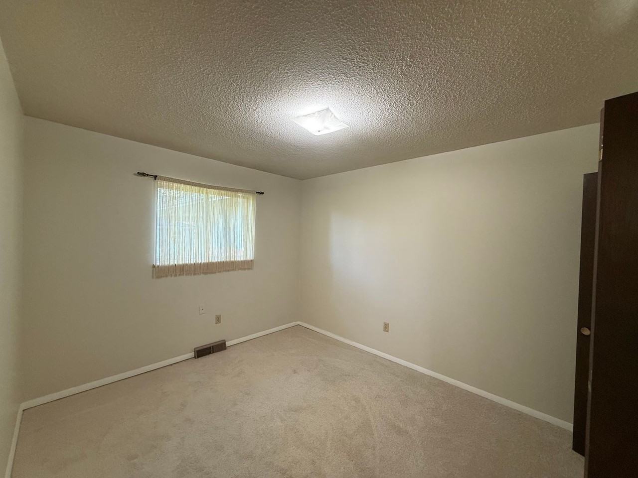 1825 S St - Photo 5 of 13