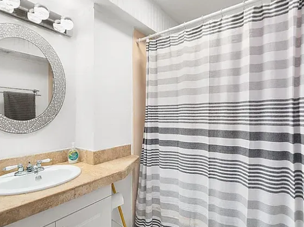 9395 Pennsylvania Ave #7 - Photo 3 of 14
