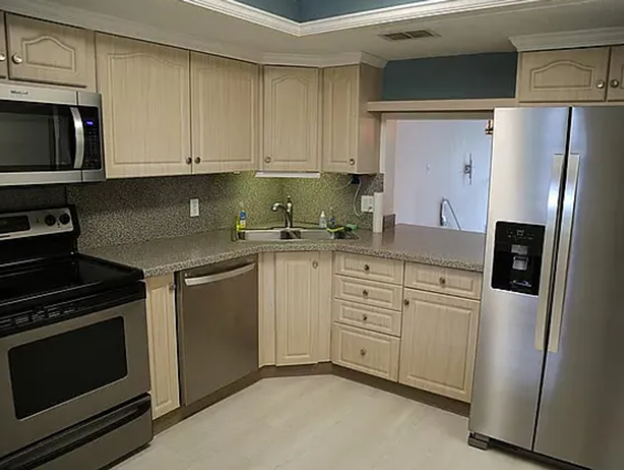 9395 Pennsylvania Ave #7 - Photo 6 of 14