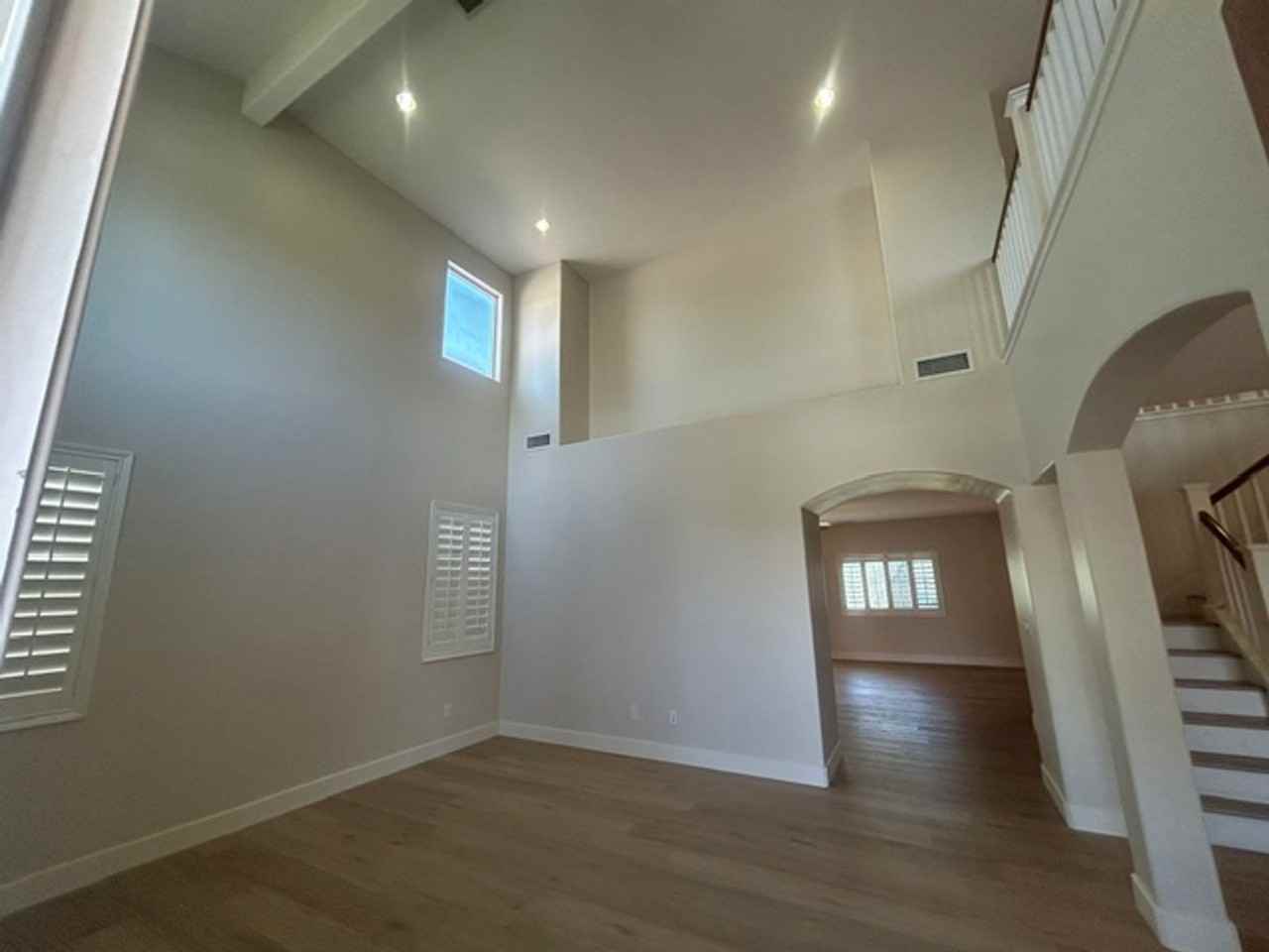 5211 W Elkhorn Ct - Photo 4 of 31