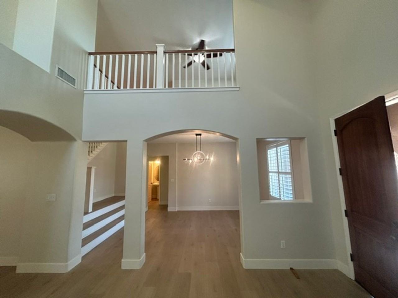 5211 W Elkhorn Ct - Photo 6 of 31