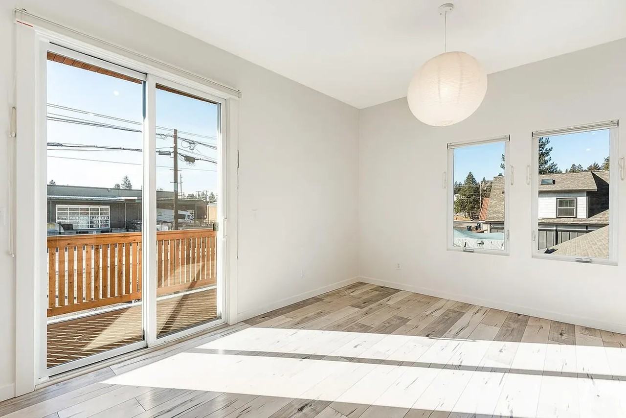 1325 Nw Albany Ave - Photo 6 of 12