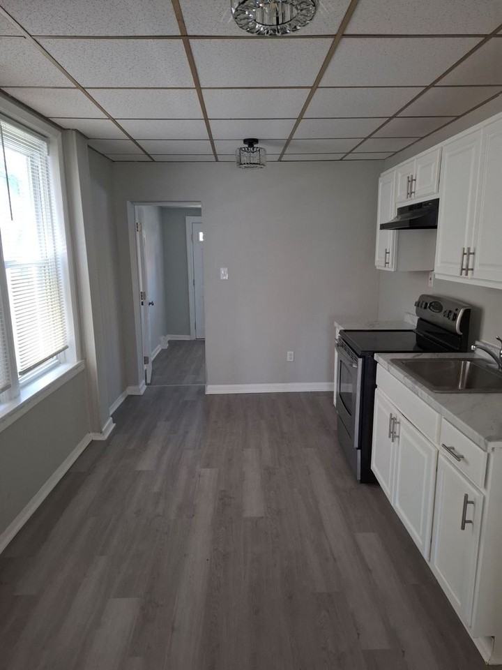 2610 W 7th St - Photo 5 of 15