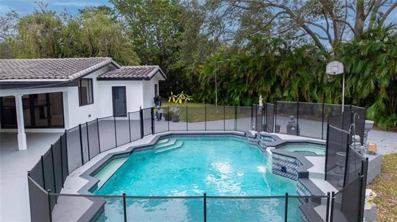 13401 Sw 83rd Ave #13401 - Photo 4 of 50